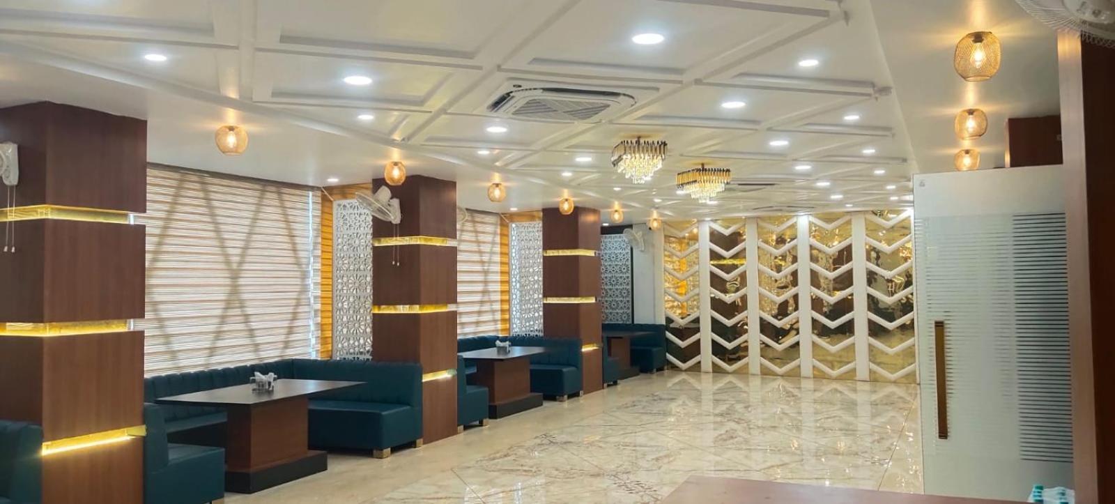 Shri Laxmi Inn Orai Ngoại thất bức ảnh